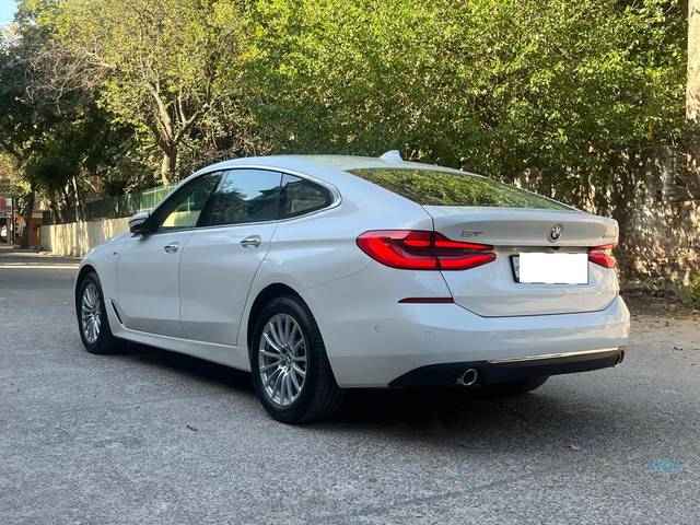 https://images10.gaadi.com/usedcar_image/4621973/original/processed_368c59b705a76b388e722cf1e20405ba.jpg?imwidth=6402