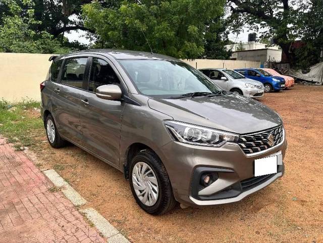 https://images10.gaadi.com/usedcar_image/4621988/original/processed_1c7b6520-3b15-4dd1-b80e-26008543b519.jpeg?imwidth=6400