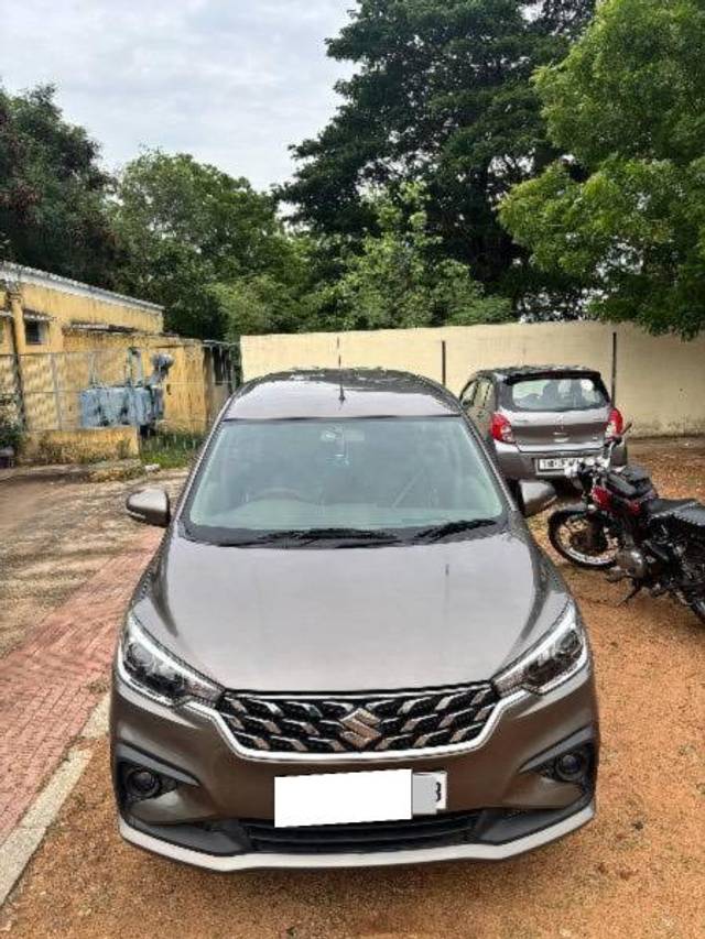 https://images10.gaadi.com/usedcar_image/4621988/original/processed_80531958-f52a-40e9-9abb-d8d31dd404b6.jpeg?imwidth=6402