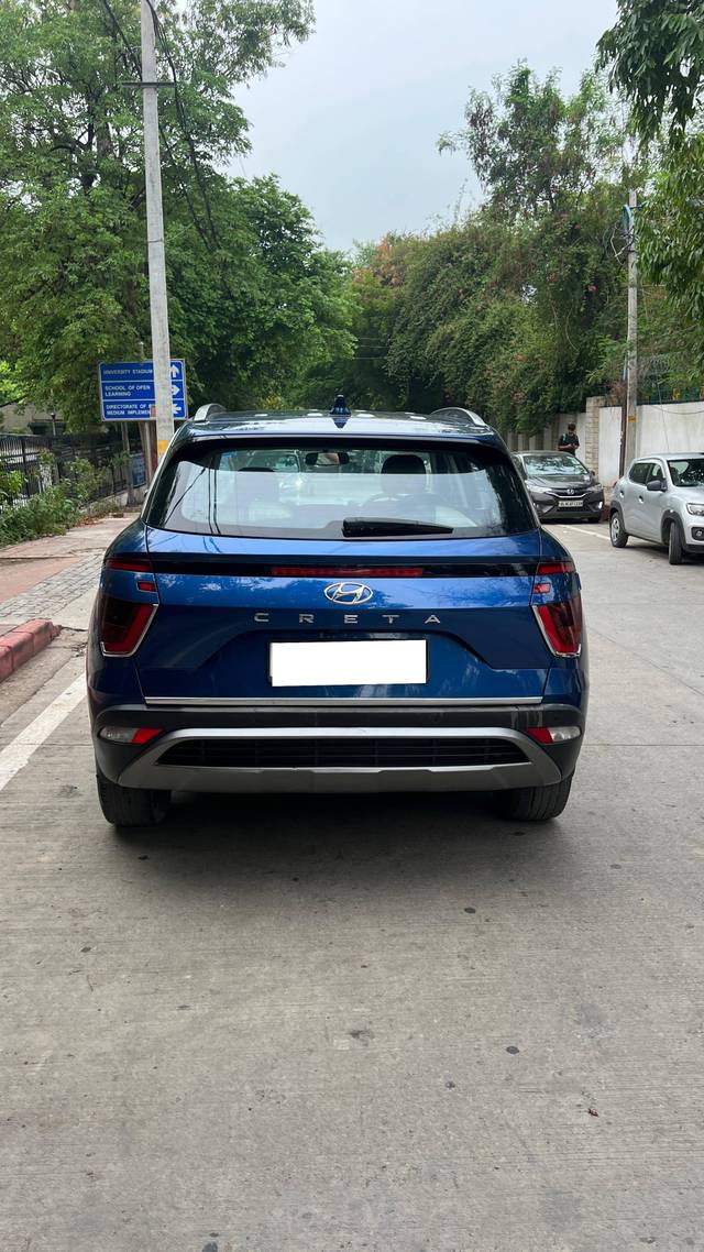 https://images10.gaadi.com/usedcar_image/4621989/original/processed_89c94dde-fdad-4cf9-9d60-1f92848c299a.jpg?imwidth=6401