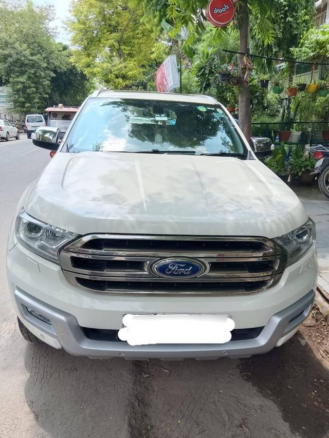 https://images10.gaadi.com/usedcar_image/4622022/original/processed_bb33fa7b-b12d-42f0-9d9b-9356f9ff1a51.jpg?imwidth=6400