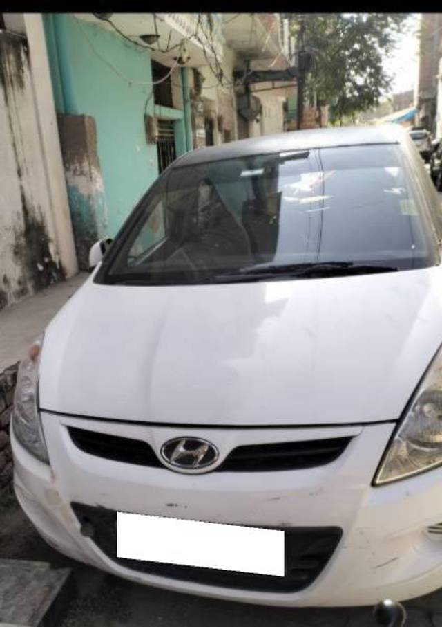 https://images10.gaadi.com/usedcar_image/4622029/original/processed_0b7700e6-c7dc-4c82-a9ec-c08862e66989.jpg?imwidth=6402