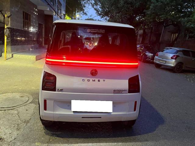 https://images10.gaadi.com/usedcar_image/4622048/original/processed_37e6daae62f563195c3dc365d6cac4c3.jpg?imwidth=6402