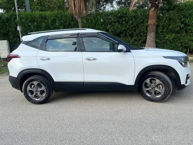 https://images10.gaadi.com/usedcar_image/4622056/original/processed_b2e6c48bad302cd81bf35dda6908ae6f.jpg?imwidth=6401
