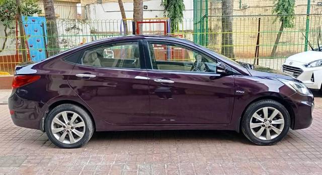 https://images10.gaadi.com/usedcar_image/4622064/original/processed_38b3a7d9888e5dada97babc14cdfcfc9.jpeg?imwidth=6401