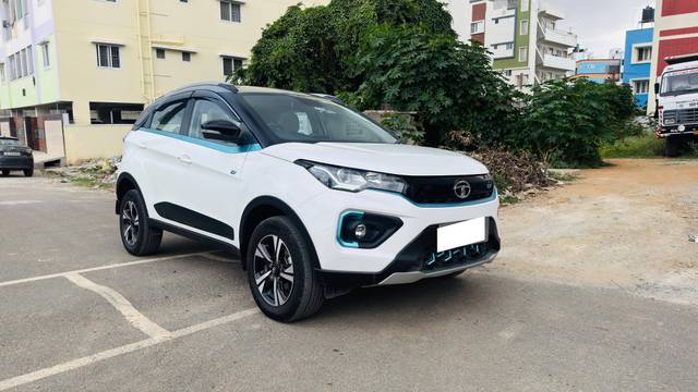 https://images10.gaadi.com/usedcar_image/4622065/original/processed_54ab91517a81c71a9c4f4a8999f9f125.jpg?imwidth=6400