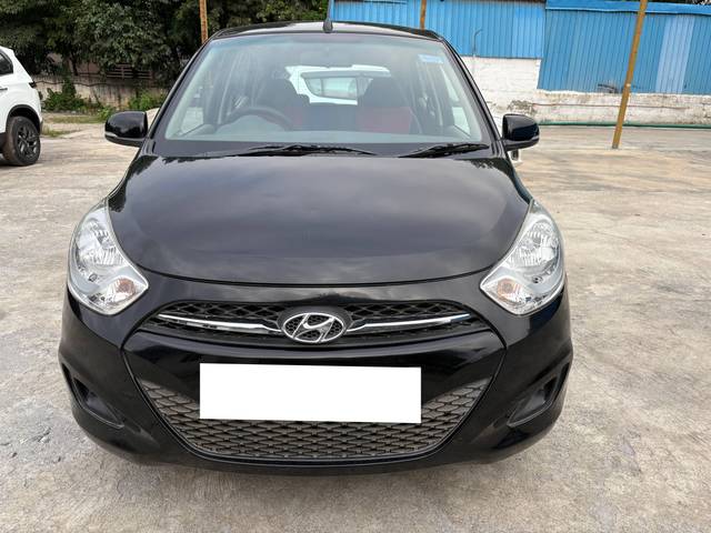 https://images10.gaadi.com/usedcar_image/4622071/original/processed_7a1dfbb73b758070c91ec73f34ab634f.jpg?imwidth=6402