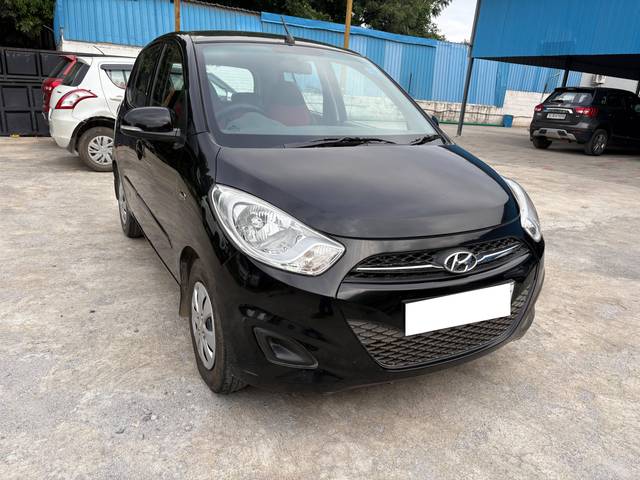 https://images10.gaadi.com/usedcar_image/4622071/original/processed_987ebb4d5af3af6d8c2e107b9b70e818.jpg?imwidth=6400