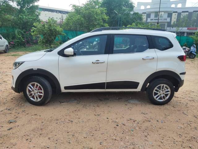https://images10.gaadi.com/usedcar_image/4622079/original/processed_d941b060a31bb246558931ad523ceece.jpg?imwidth=6402