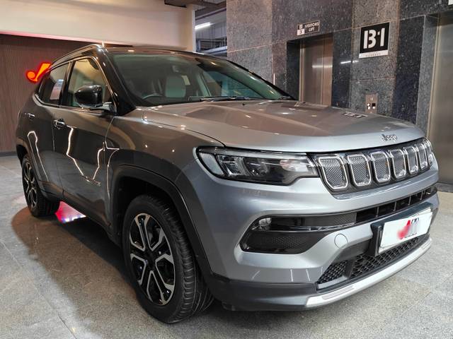 https://images10.gaadi.com/usedcar_image/4622082/original/processed_911c6bf20fb65123f735f106d5197c39.jpg?imwidth=6400