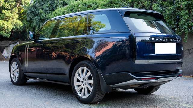 https://images10.gaadi.com/usedcar_image/4622086/original/processed_0fff81fbe31195e3b6f316be9325793e.jpg?imwidth=6402