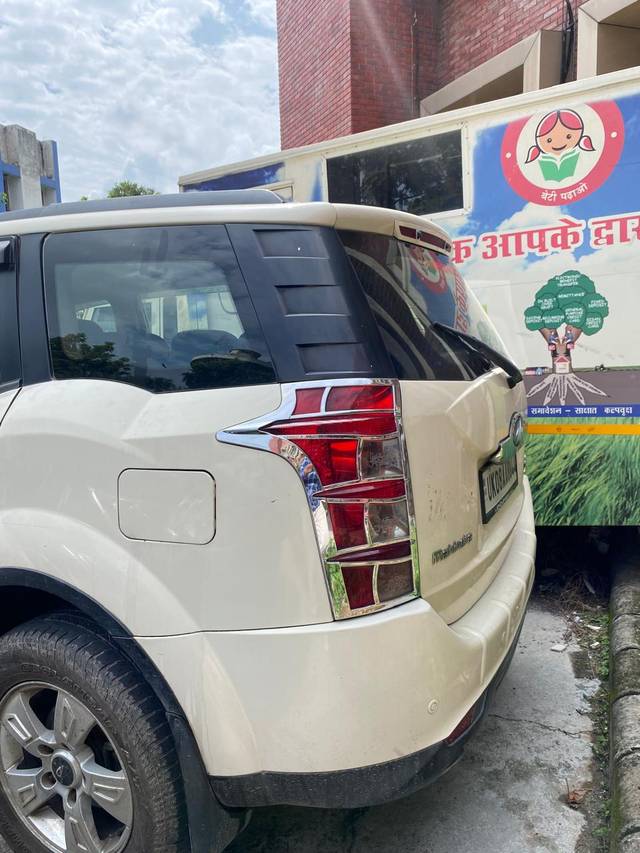 https://images10.gaadi.com/usedcar_image/4622088/original/4193d11304bd160cbfed1eff5c771c1c.jpg?imwidth=6401
