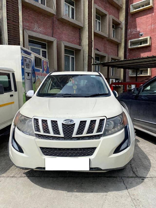 https://images10.gaadi.com/usedcar_image/4622088/original/processed_a0cadab9531d2b91e64c42462f3dc823.jpg?imwidth=6400