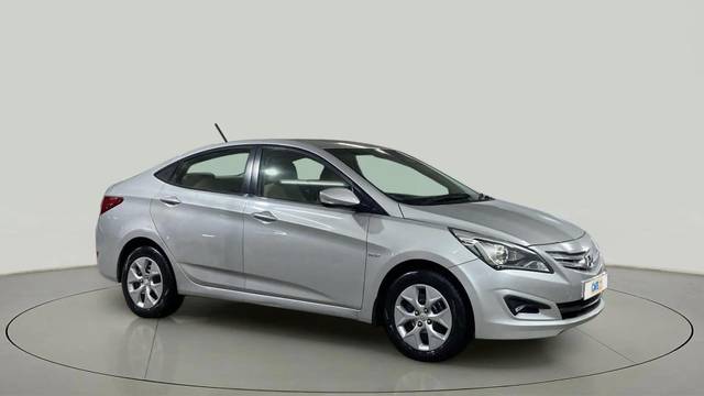 https://images10.gaadi.com/usedcar_image/4622093/original/bd79173052b43f263a79dacd9fed57b9.jpg?imwidth=6400