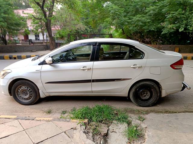 https://images10.gaadi.com/usedcar_image/4622112/original/processed_20899711ca520255a45c6ffd2deec37b.jpg?imwidth=6402