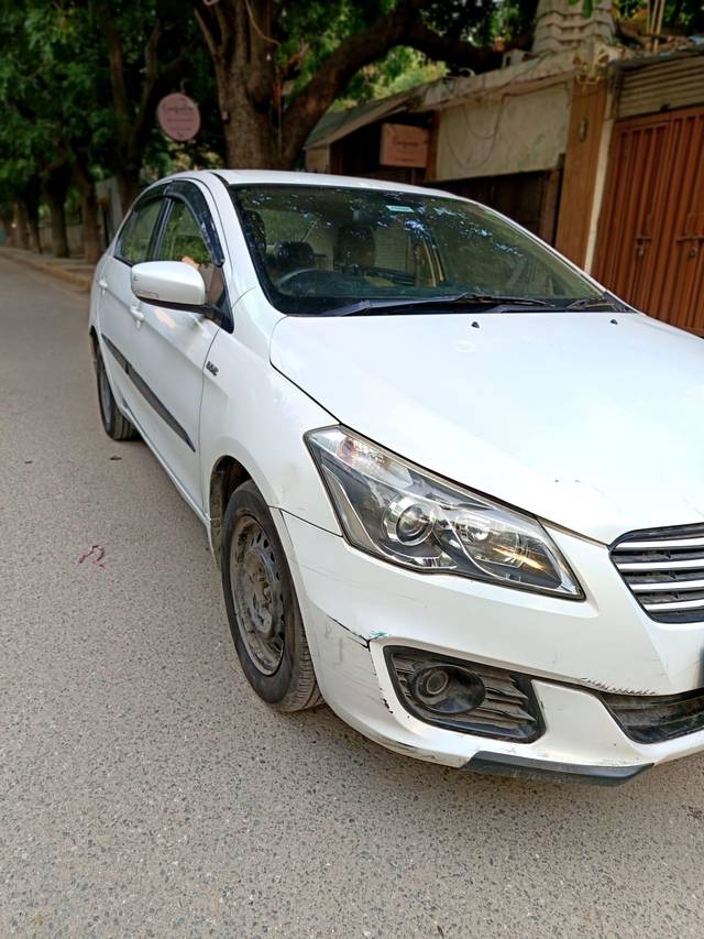 https://images10.gaadi.com/usedcar_image/4622112/original/processed_4ec4c08114e5ee4d33159d346c25a5f5.jpg?imwidth=6400