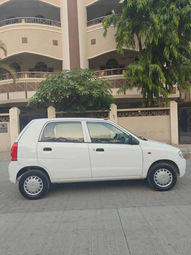https://images10.gaadi.com/usedcar_image/4622129/original/processed_6b26a746acb1fc21be000ad23750adc4.jpg?imwidth=6401