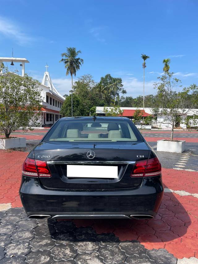 https://images10.gaadi.com/usedcar_image/4622132/original/processed_7d6e144c7dd8ea9b53ceb87853bdda43.jpg?imwidth=6401