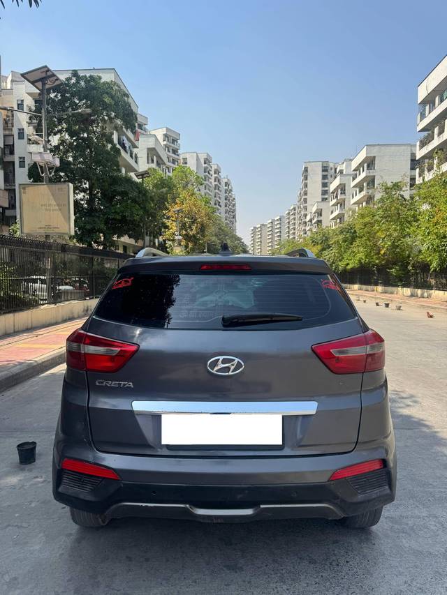 https://images10.gaadi.com/usedcar_image/4622136/original/processed_1451391a0250e06e57b74282112c663e.jpg?imwidth=6402