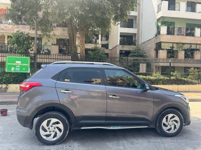 https://images10.gaadi.com/usedcar_image/4622136/original/processed_1a3518580eaf1c37e34f0a5f39ae17f9.jpg?imwidth=6401