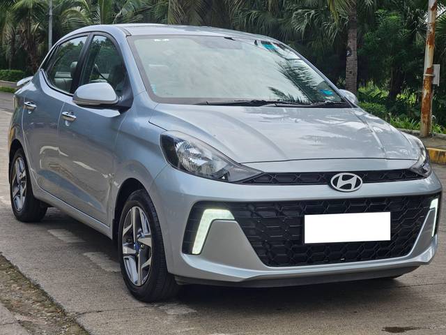 https://images10.gaadi.com/usedcar_image/4622146/original/processed_9d0cc32b5f7bf7f84e7c9d404de9a89e.jpg?imwidth=6400