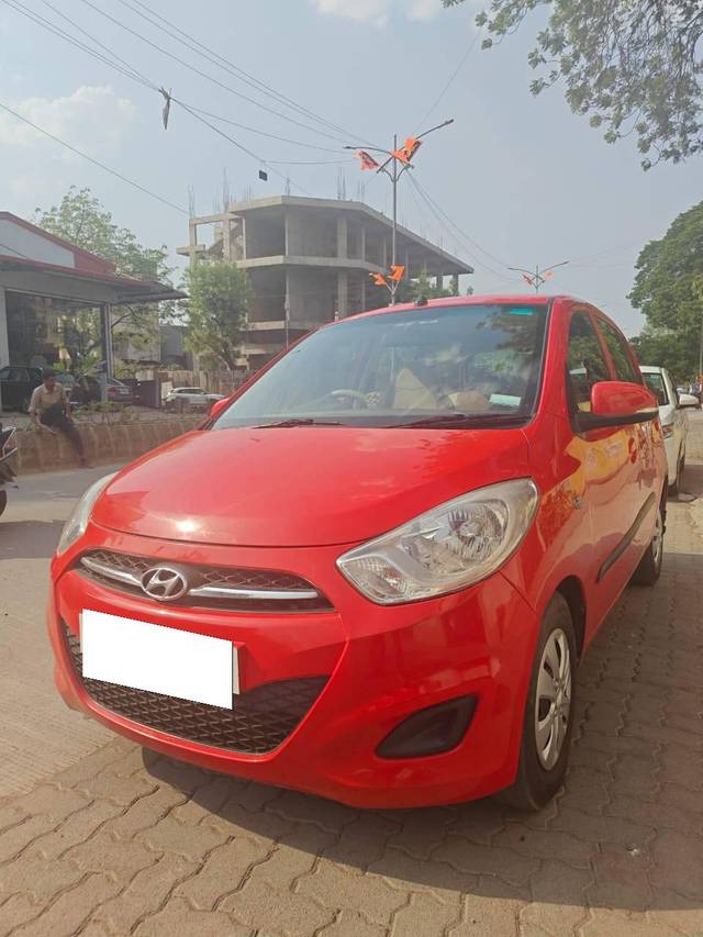 https://images10.gaadi.com/usedcar_image/4622148/original/processed_8d5658fbf7b3ec720e5f15f5b9dcba37.jpg?imwidth=6402