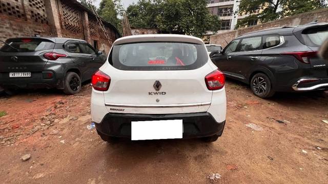 https://images10.gaadi.com/usedcar_image/4622153/original/processed_e8b4269a-c63a-499c-b12b-ecc22c66ca64.jpeg?imwidth=6400