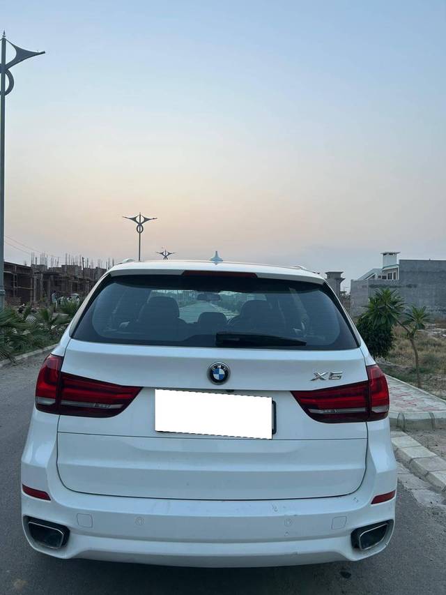 https://images10.gaadi.com/usedcar_image/4622163/original/processed_ae5b399aae26a99774cb53df964bfc52.jpg?imwidth=6401
