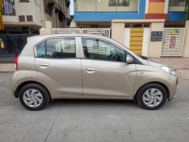 https://images10.gaadi.com/usedcar_image/4622164/original/processed_10da84bb2d9457b1c66cd60079fc1aab.jpg?imwidth=6401