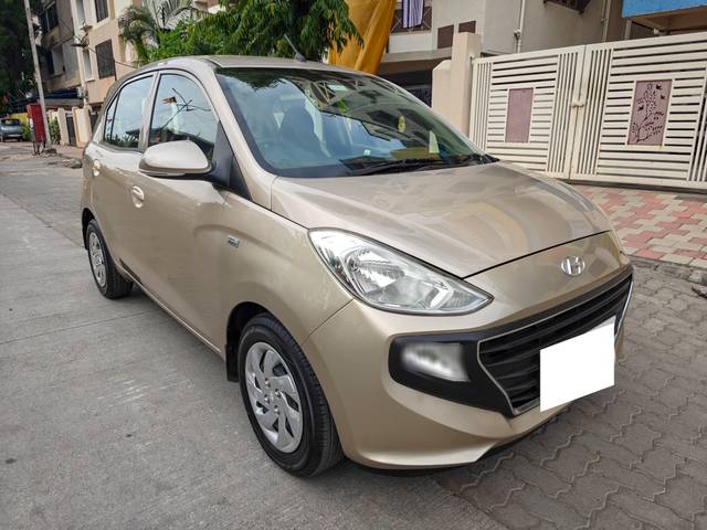 https://images10.gaadi.com/usedcar_image/4622164/original/processed_c3d937f499eb0f29ee758c6e26d2fe83.jpg?imwidth=6400
