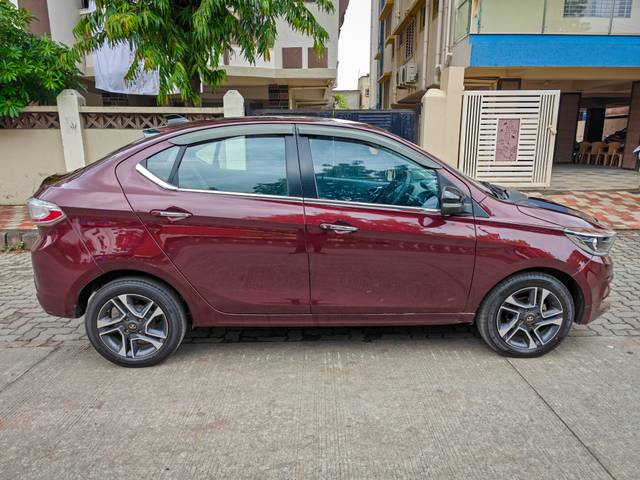 https://images10.gaadi.com/usedcar_image/4622250/original/4c09b0563ba68510afebba63b0e656c5.jpg?imwidth=6401