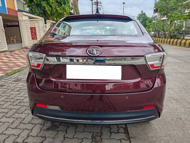 https://images10.gaadi.com/usedcar_image/4622250/original/processed_7aab46e7ae9ef0b9ea31d67a52a3cf8b.jpg?imwidth=6402