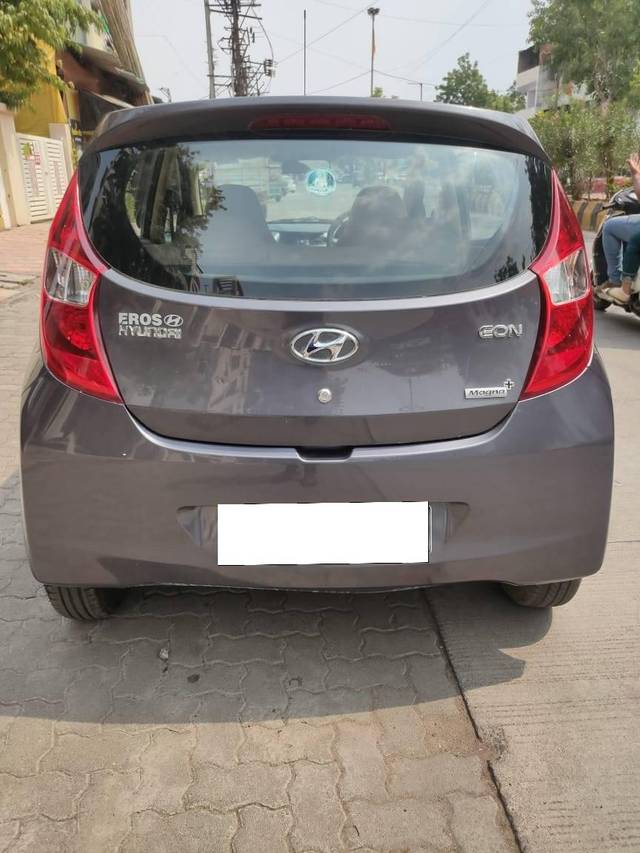 https://images10.gaadi.com/usedcar_image/4622260/original/processed_46e2f643670ccb86aea305048e14d624.jpg?imwidth=6402