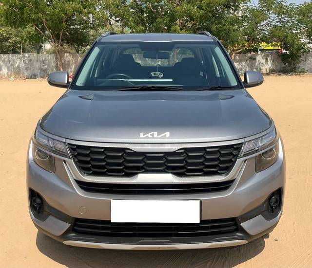 https://images10.gaadi.com/usedcar_image/4622268/original/processed_6bee71b3-05d7-4717-9fd8-93cdca81017e.jpg?imwidth=6400