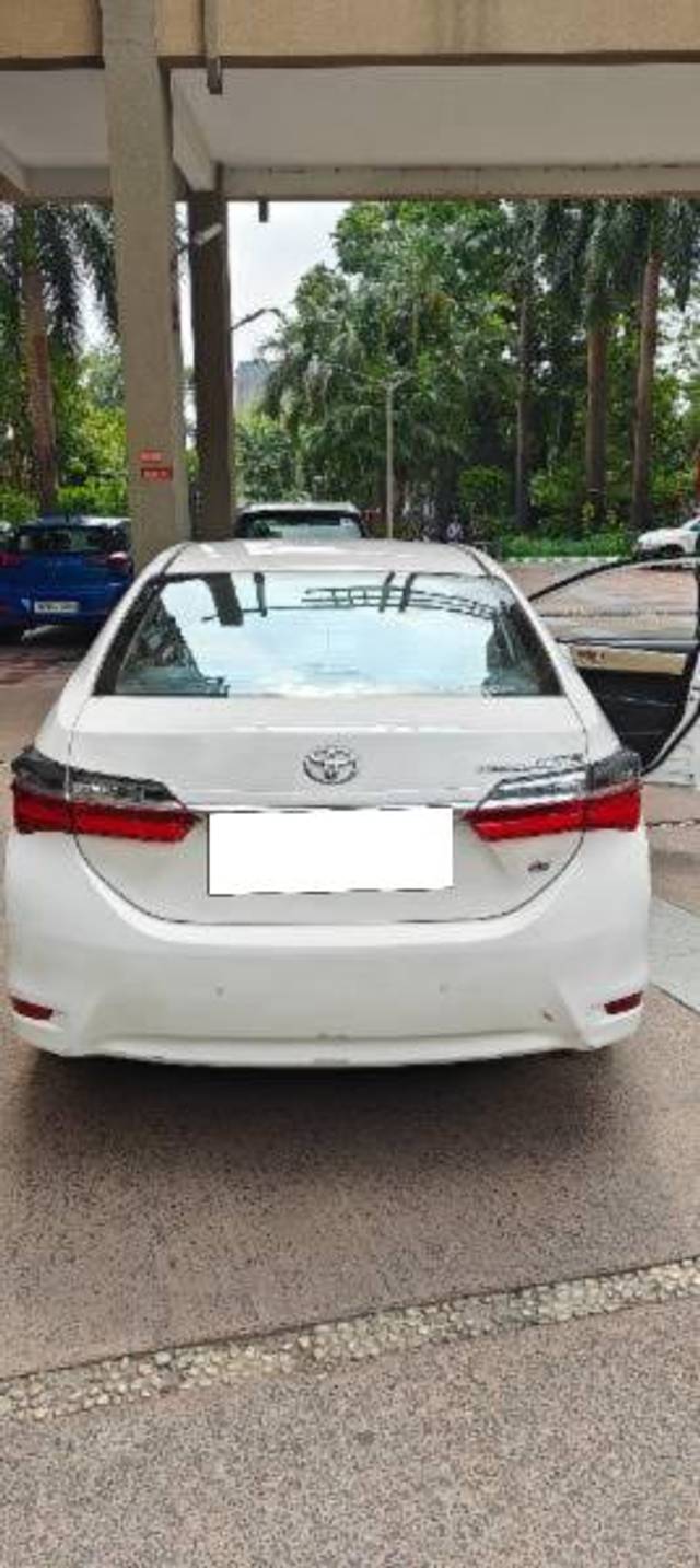 https://images10.gaadi.com/usedcar_image/4622283/original/processed_64a7f9fa-461a-474e-80c4-8d33caecd9df.jpg?imwidth=6401