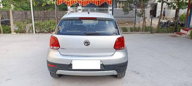 https://images10.gaadi.com/usedcar_image/4622296/original/processed_bf97f93b2a032e6b451ff0ce4a2f355c.jpg?imwidth=6401