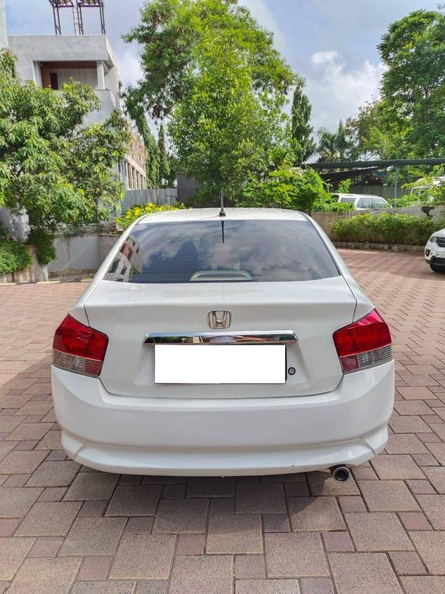 https://images10.gaadi.com/usedcar_image/4622302/original/processed_9a686d78cb54f53b574e7bc13f504131.jpg?imwidth=6402