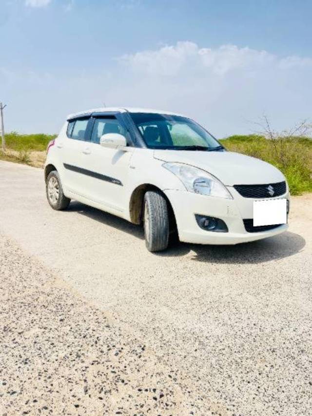 https://images10.gaadi.com/usedcar_image/4622306/original/processed_746bb376-5c9d-4844-87aa-15e09ee3f228.jpg?imwidth=6400