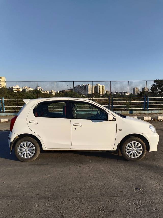 https://images10.gaadi.com/usedcar_image/4622321/original/ef8067499961bb7e673544f03746a687.jpg?imwidth=6401