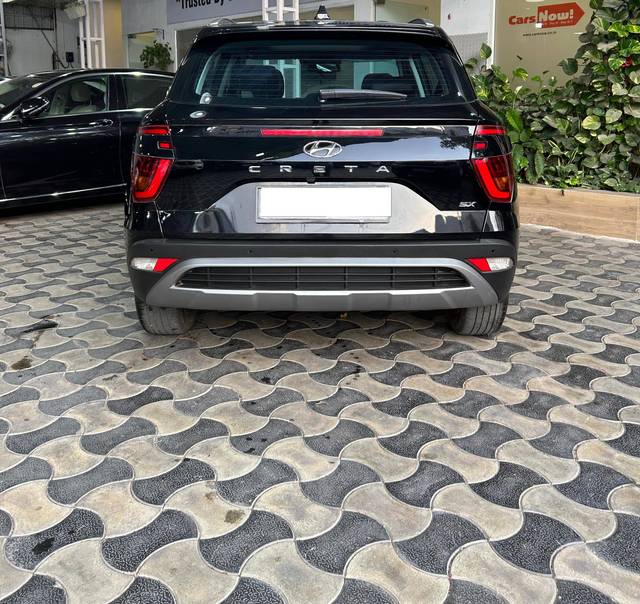 https://images10.gaadi.com/usedcar_image/4622327/original/processed_94ef8c8af13d0a304b6a2cfffadb5d9a.jpg?imwidth=6402