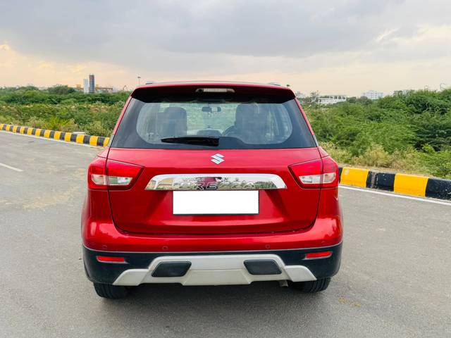 https://images10.gaadi.com/usedcar_image/4622328/original/processed_4212c57596a4ad3b22f59bb72bce7a3c.jpg?imwidth=6402