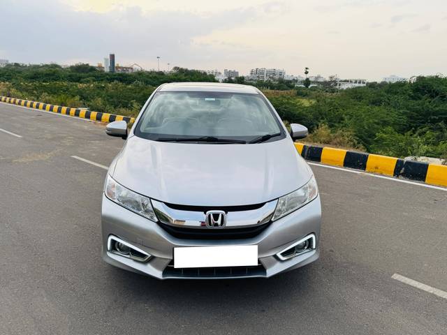 https://images10.gaadi.com/usedcar_image/4622336/original/processed_1cfbb60216df3261c48e7beefd91211b.jpg?imwidth=6401
