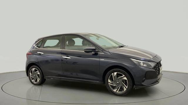 https://images10.gaadi.com/usedcar_image/4622341/original/30c58e25e8cd8225be0402702a6486cf.jpg?imwidth=6400
