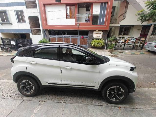 https://images10.gaadi.com/usedcar_image/4622403/original/processed_22c3fa74-f429-453f-bcab-15216f5a1b4d.jpg?imwidth=6401