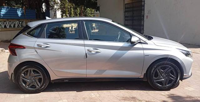 https://images10.gaadi.com/usedcar_image/4622426/original/processed_364956145c164ace06438873161bfee6.jpeg?imwidth=6401