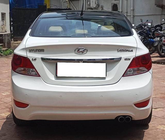 https://images10.gaadi.com/usedcar_image/4622433/original/processed_12249e8bc15b89b5f52c3c4341d65638.jpeg?imwidth=6402