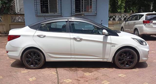 https://images10.gaadi.com/usedcar_image/4622433/original/processed_19641ea6976ae6e3c147ee379638c347.jpeg?imwidth=6401