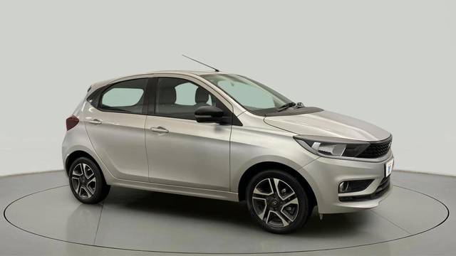 https://images10.gaadi.com/usedcar_image/4622455/original/68820bbdf8950051be1a80687f321ec2.jpg?imwidth=6400