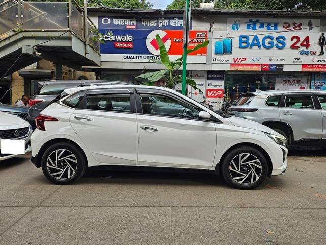https://images10.gaadi.com/usedcar_image/4622456/original/processed_e0d3c1ecde9a5ebfeddc54e48c9993b5.jpg?imwidth=6401
