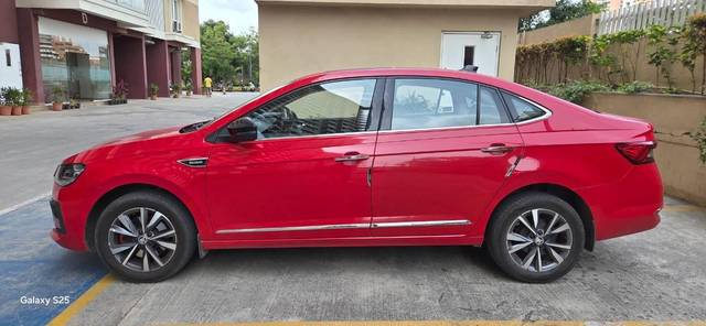https://images10.gaadi.com/usedcar_image/4622513/original/processed_4397893c-07ae-4fba-879e-c0b8e961700b.jpg?imwidth=6402